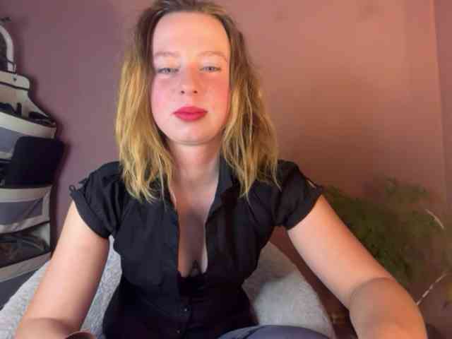 BettyLovely webcam