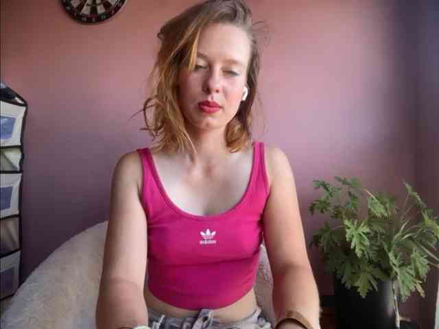 BettyLovely webcam