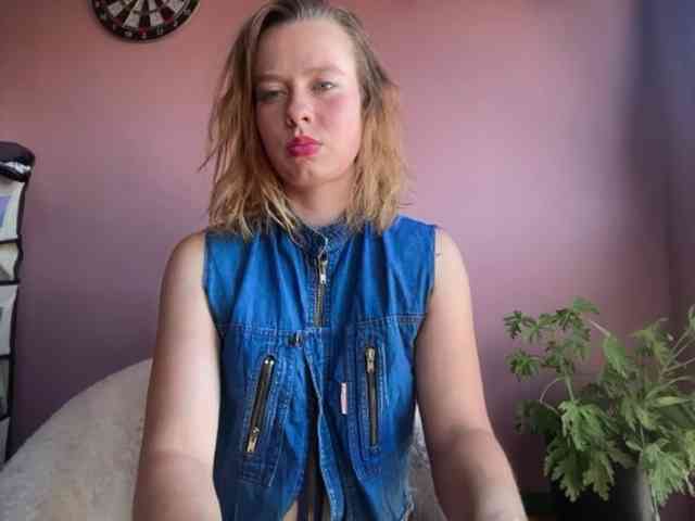 BettyLovely webcam