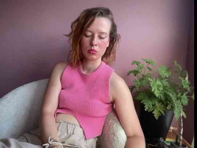 BettyLovely Live Webcam on BongaCams