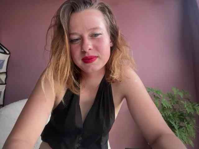 BettyLovely webcam