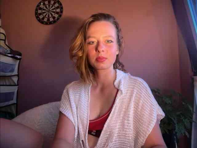 BettyLovely webcam