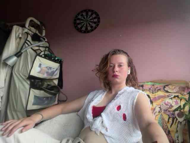 BettyLovely webcam