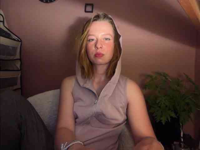 BettyLovely webcam