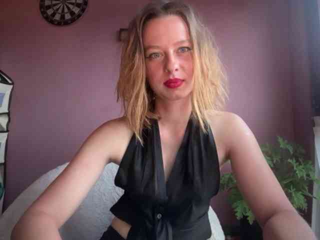 BettyLovely webcam