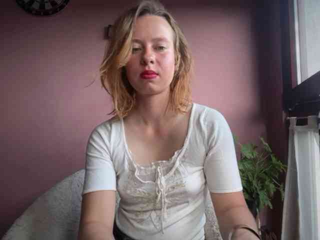 BettyLovely webcam