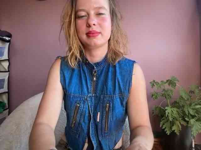 BettyLovely webcam
