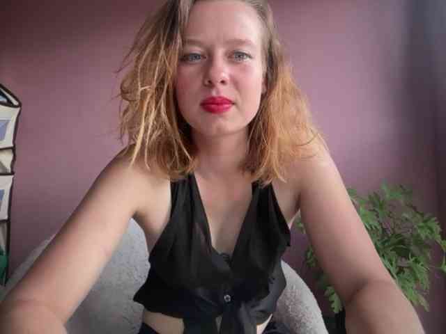 BettyLovely webcam
