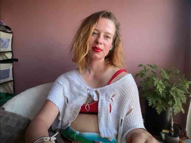 BettyLovely webcam