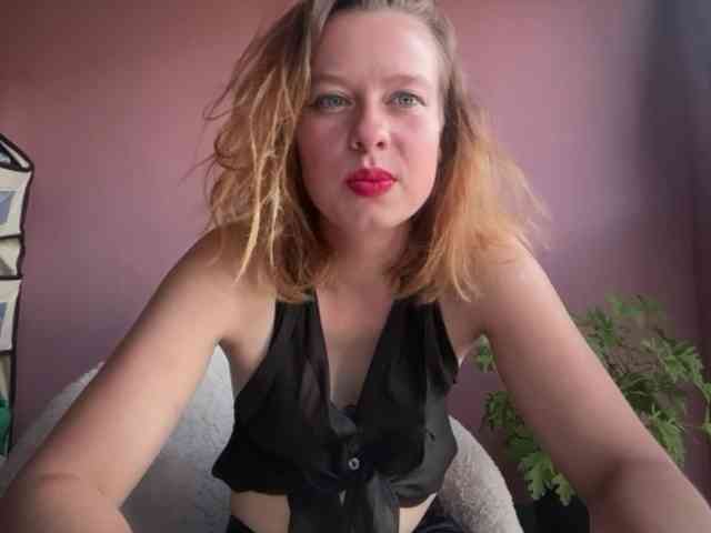 BettyLovely webcam