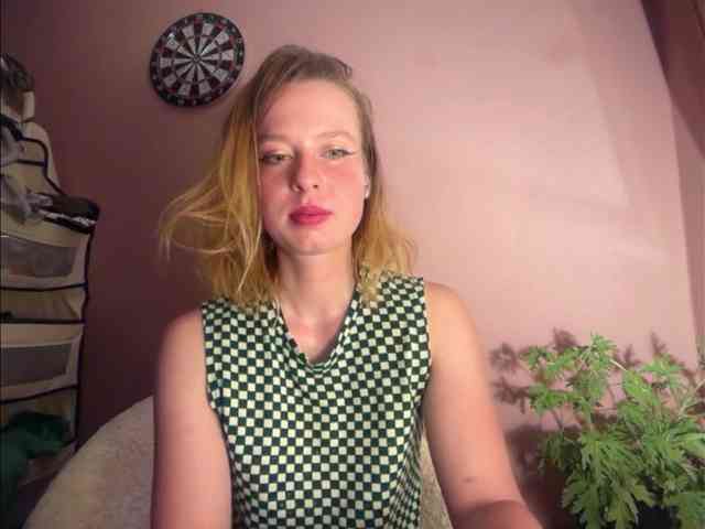 BettyLovely webcam