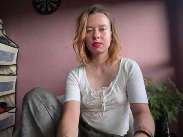 BettyLovely webcam