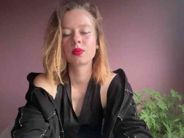 BettyLovely webcam