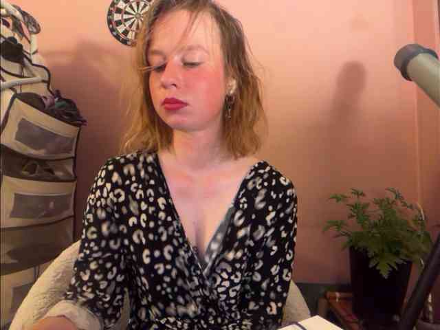 BettyLovely webcam