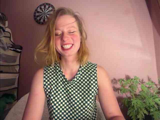 BettyLovely webcam