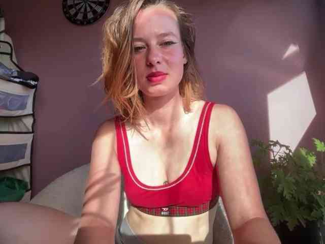 BettyLovely webcam