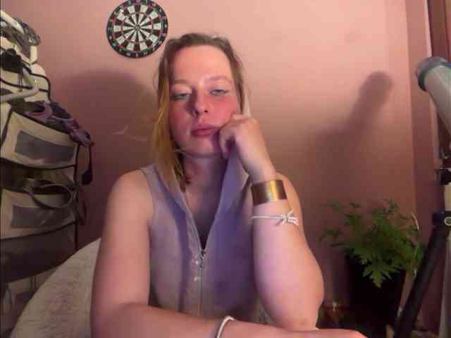 BettyLovely webcam