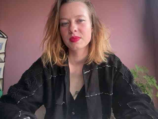 BettyLovely webcam