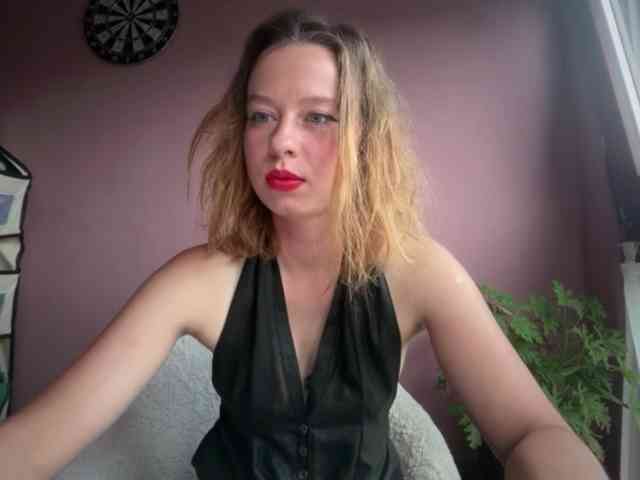 BettyLovely webcam