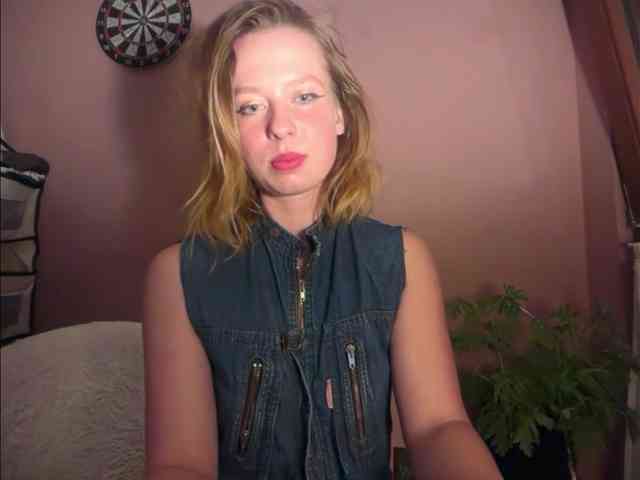 BettyLovely webcam