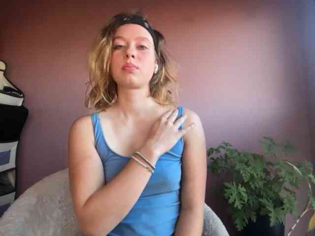 BettyLovely webcam