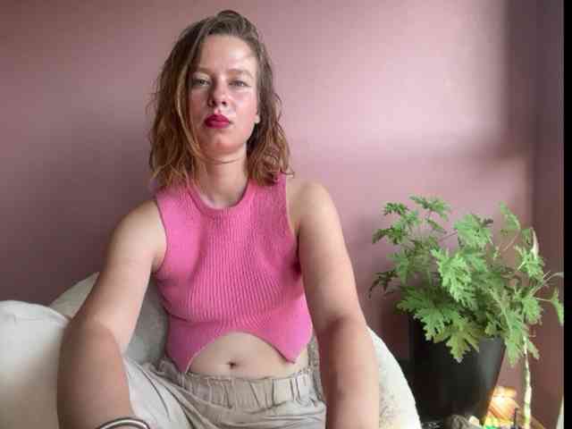 BettyLovely Live Webcam on BongaCams