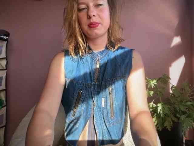 BettyLovely webcam