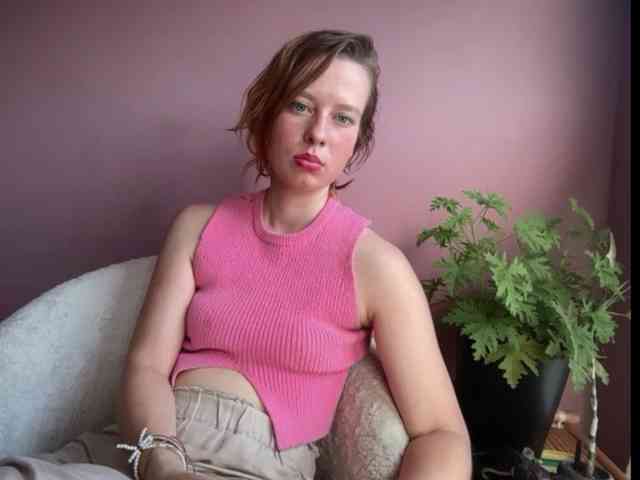 BettyLovely Live Webcam on BongaCams