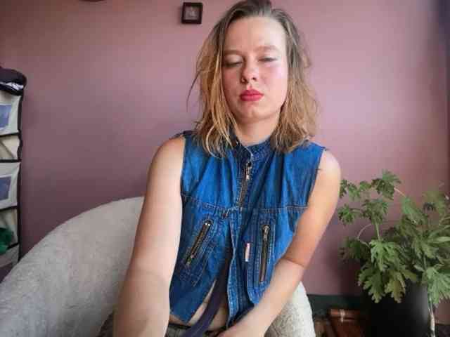 BettyLovely webcam