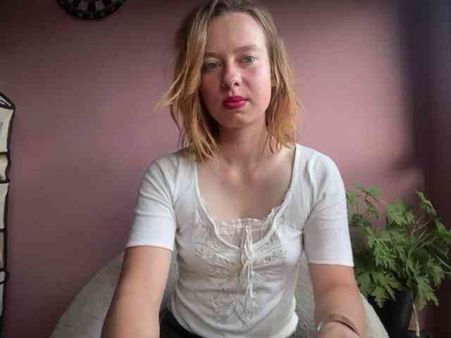BettyLovely webcam