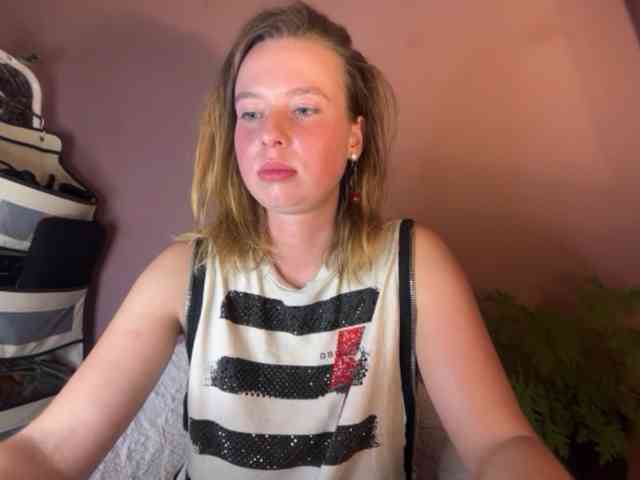 BettyLovely webcam