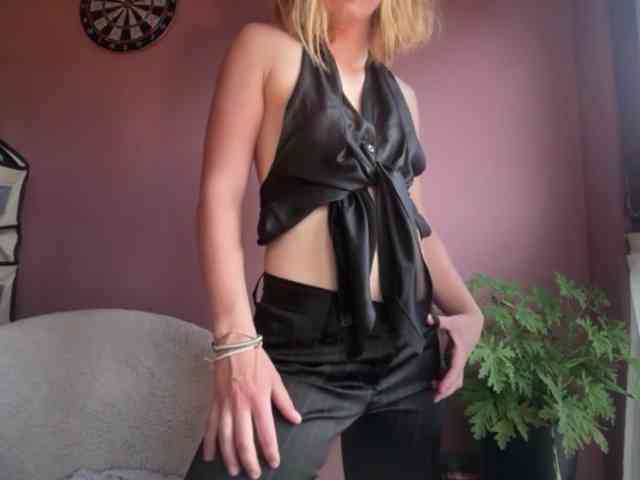 BettyLovely webcam