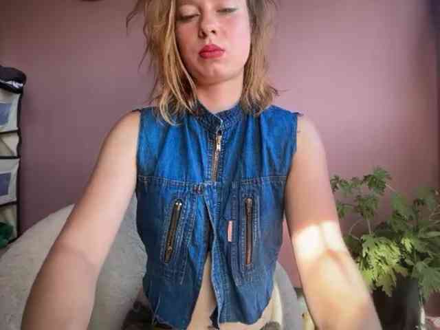 BettyLovely webcam
