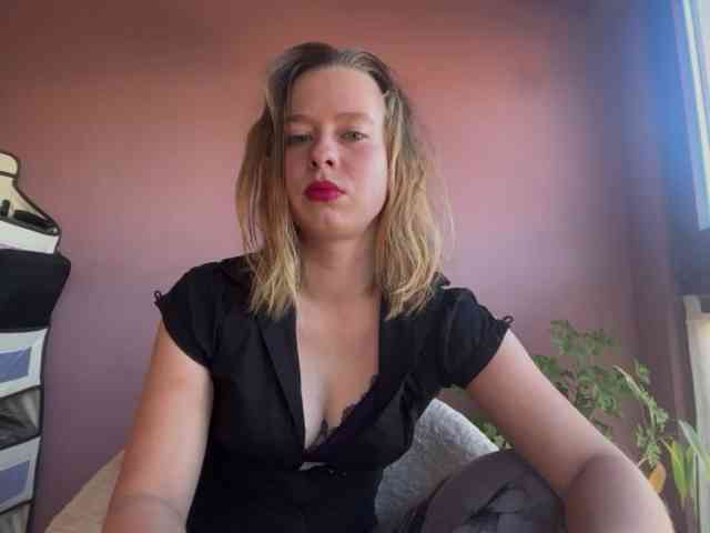 BettyLovely webcam