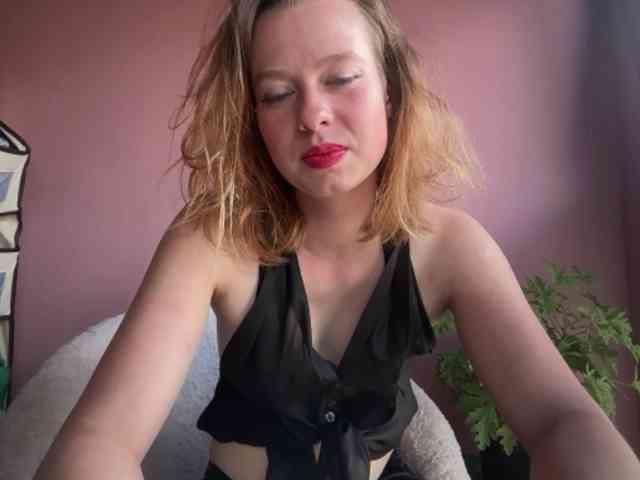 BettyLovely webcam