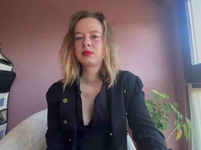 BettyLovely webcam