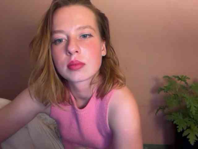 BettyLovely Live Webcam on BongaCams