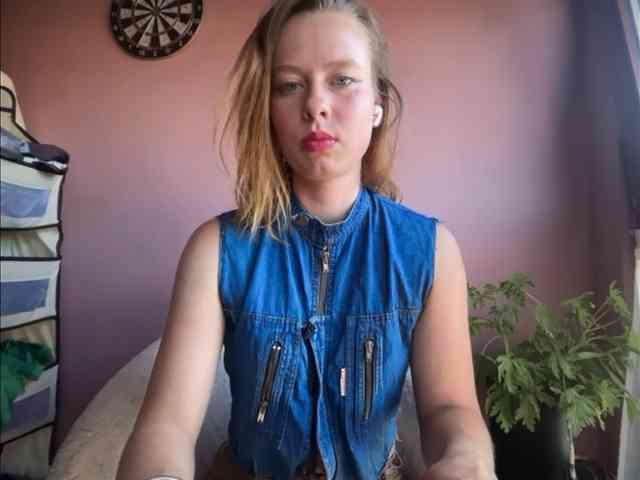 BettyLovely webcam