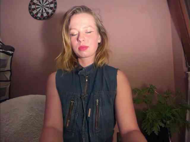 BettyLovely webcam