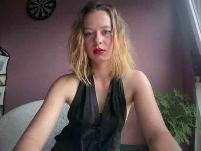BettyLovely webcam