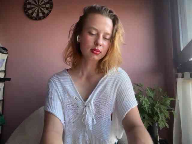 BettyLovely webcam