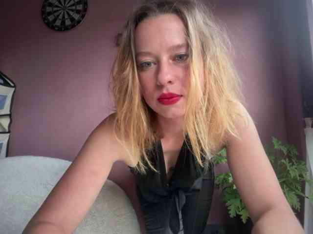 BettyLovely webcam