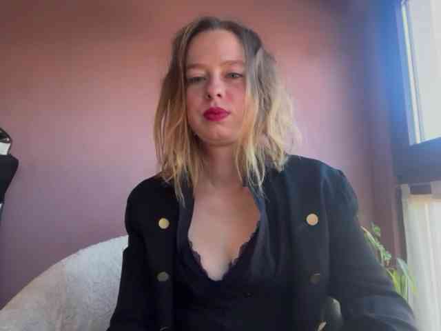 BettyLovely webcam