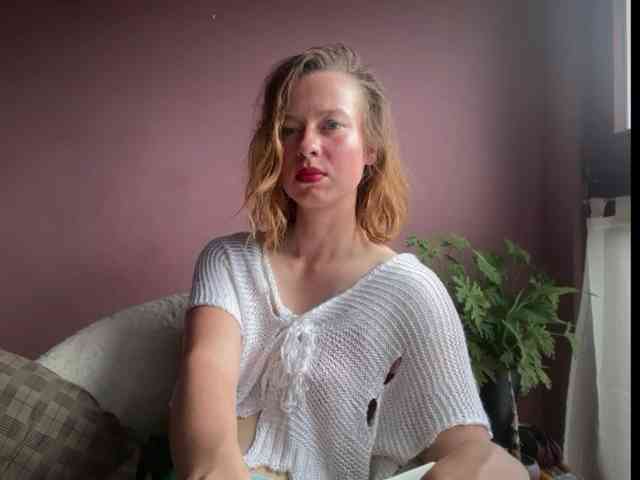BettyLovely Live Webcam on BongaCams