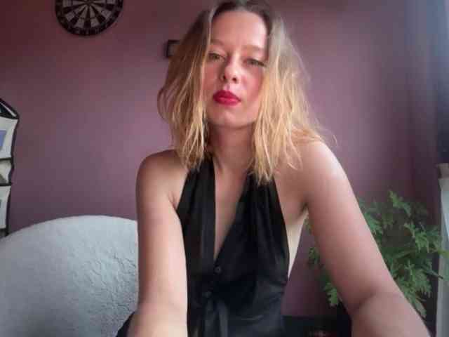 BettyLovely webcam