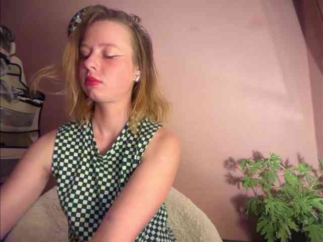 BettyLovely webcam