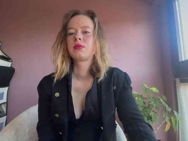 BettyLovely webcam
