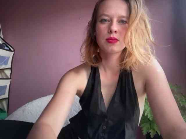 BettyLovely webcam