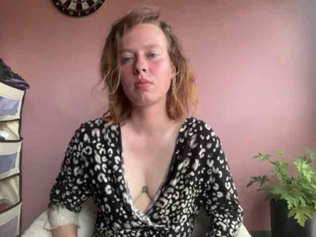BettyLovely webcam
