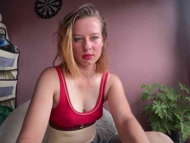 BettyLovely webcam